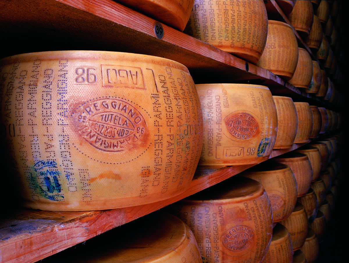 emilia romagna parmigiano reggiano
