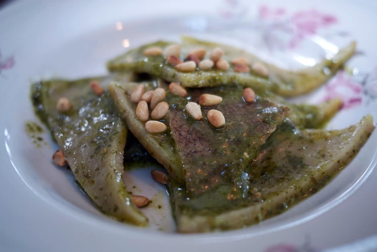 piatto-tipico-lunigiana-testaroli-al-pesto