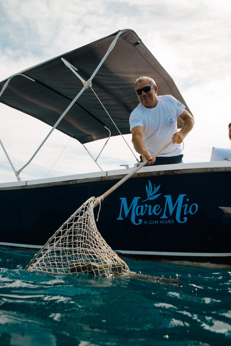 Mare Mio Gin Mare e Marevivo raccolta rifiuti