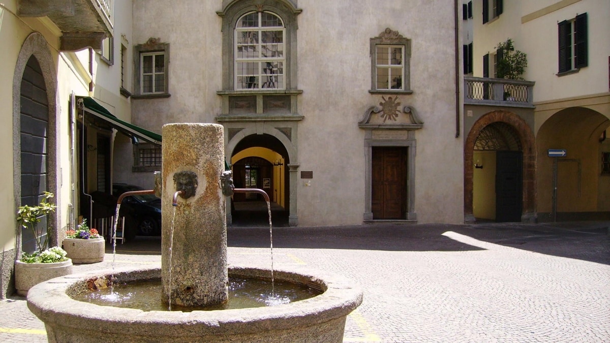 sondrio-via palazzi-valtellina