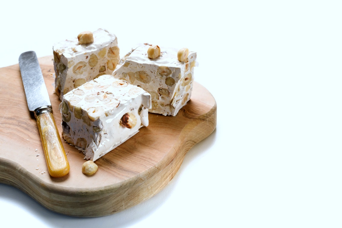 dolci-tipici-sardi-torrone dolci-tipici-sardi-torrone