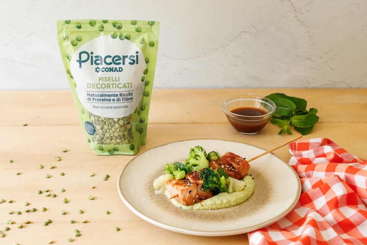 hummus-piselli-yakitori-salmone hummus-piselli-yakitori-salmone