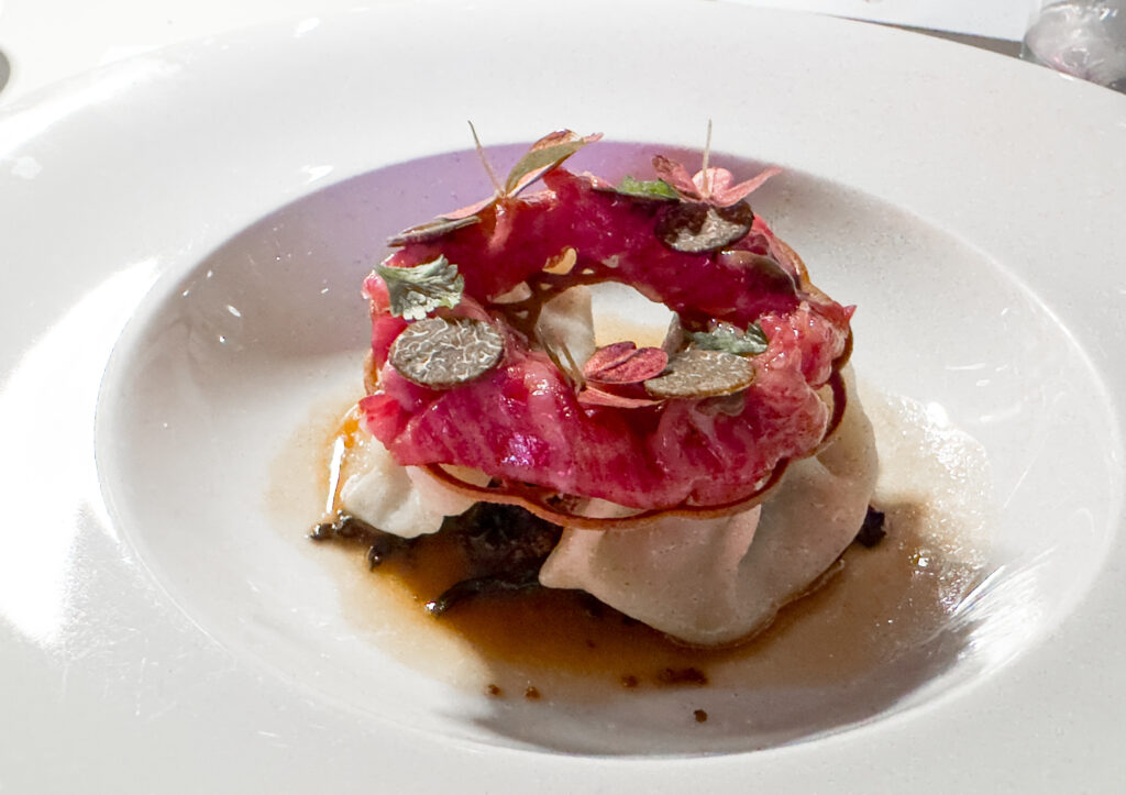 Pierogi di carne e funghi marinati di Bartosz Szymczak.