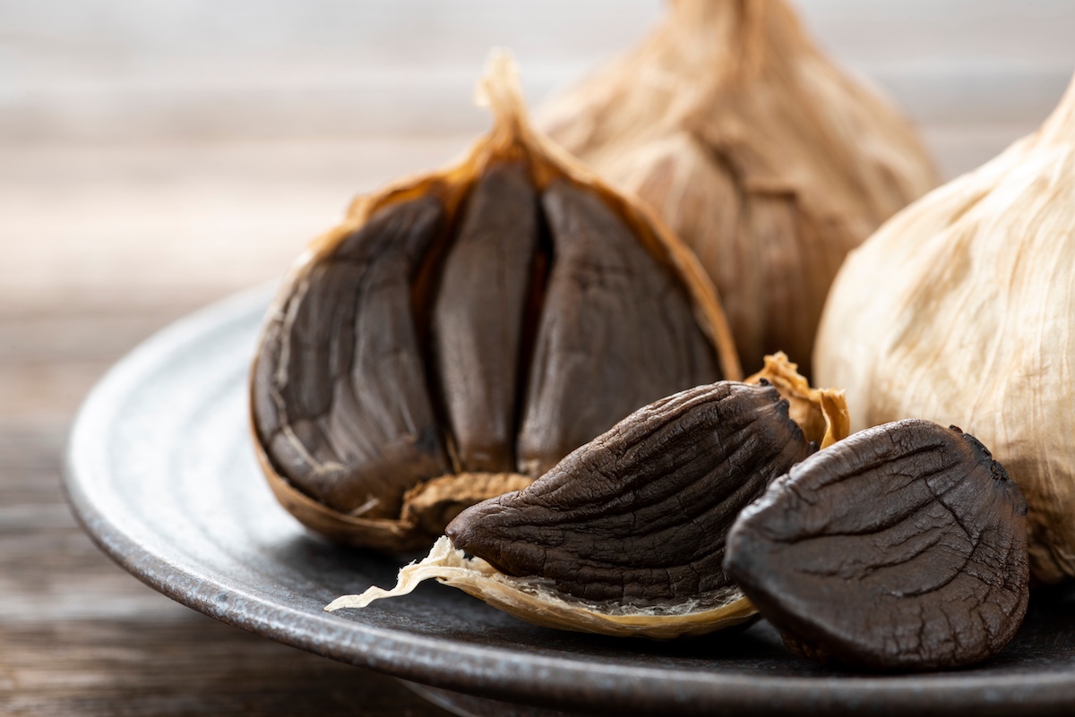 aglio-nero aglio-nero