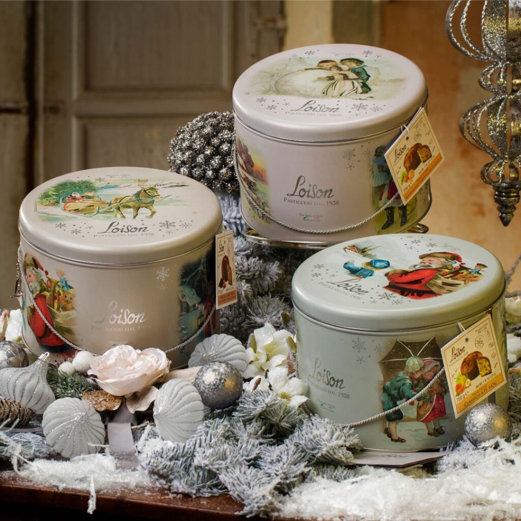 Latte Loison 2021 con cartoline natalizie originali del Loison Museum